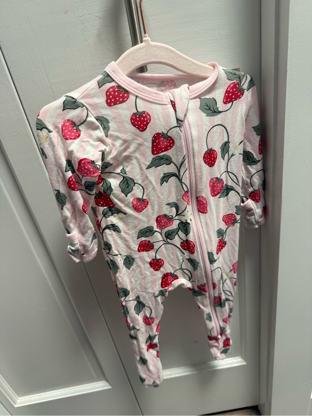 Kyte baby 0-3 strawberry fields + Sakura stripe onesie